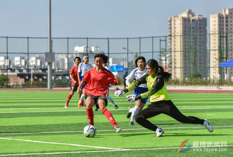 省運(yùn)會青少年足球賽女子甲組首戰(zhàn)結(jié)束?? 廈門代表隊(duì)勝莆田代表隊(duì)