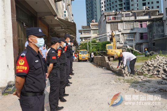 小路社區(qū)：網格助力拆除違章搭建 共建和諧社區(qū)