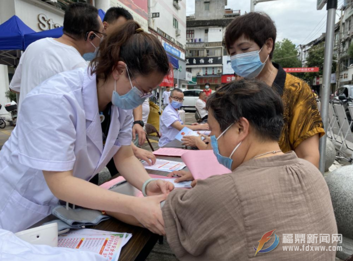 市衛(wèi)健局：喜迎二十大，“安全生產(chǎn)月”在行動